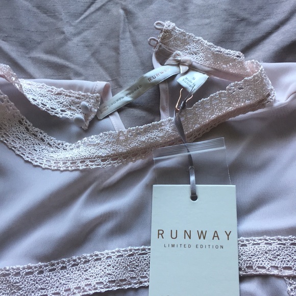 NWT Lauren Conrad Sheer 3/4 Sleeve Blouse - Picture 3 of 4